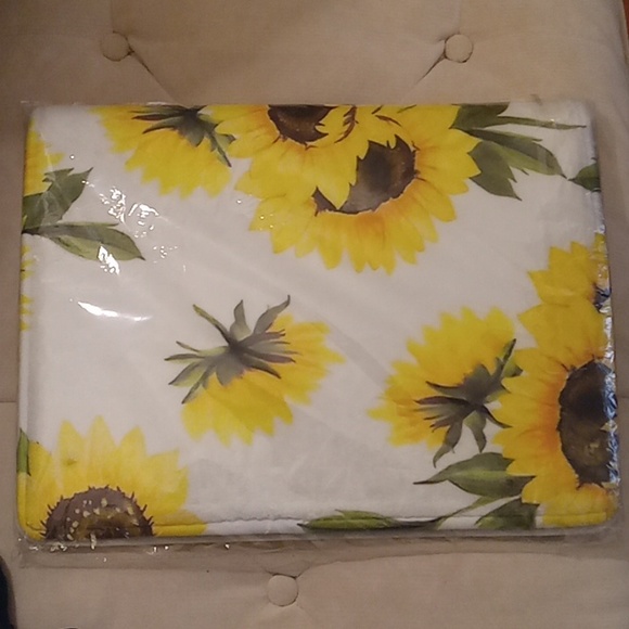 Sunflower floor mat - Picture 3 of 6